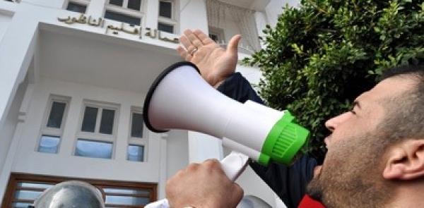 معركة حامية الوطيس بالحجارة و الهراوات بين أنصار حزبين إبان انطلاق الحملة الانتخابية بالناظور