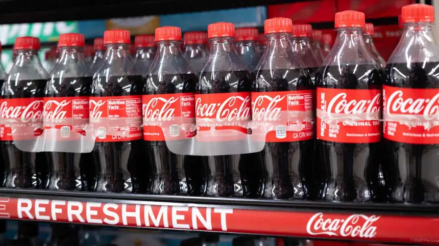 كوكا كولا تسحب منتجاتها من أوروبا بسبب احتوائها على نسب عالية من الكلورات!