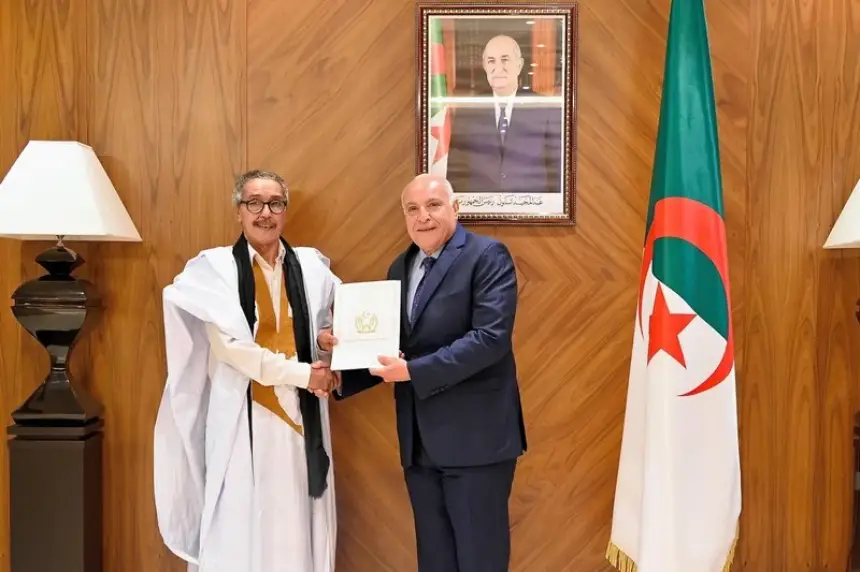الجزائر تكرّس الوهم.. وتستقبل سفيراً لكيان من ورق