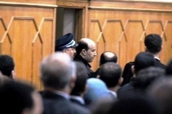  رشيد نيني يتساءل: هل ستطبق الفصول 23، 25 و28 من الدستور الجديد ويطلق سراحي ؟