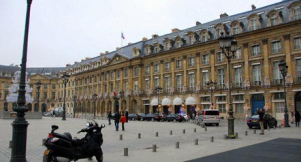 سوق السيارات الفرنسي أصبح مهدداً بعد قرار منع السيارات القديمة حفاظاً على البيئة