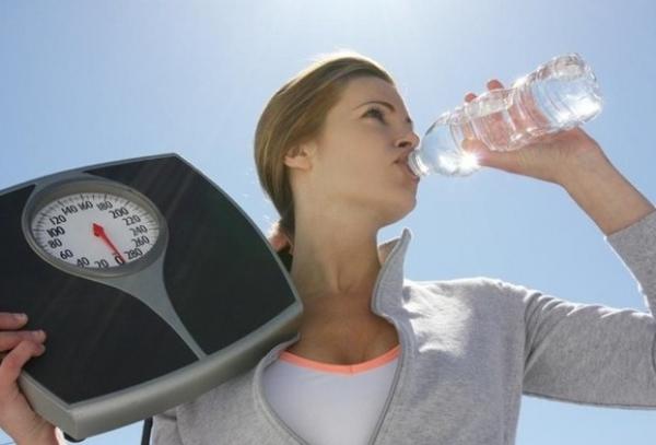 انتبهي ...هذه أخطار ريجيم الماء على صحتك