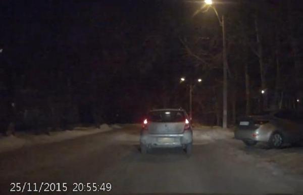 بالفيديو: لحظة سقوط رضيع من سيارة في روسيا