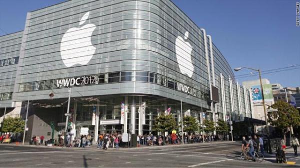 أبل تكسر التوقعات بإيرادات بلغت 53.8 مليار دولار