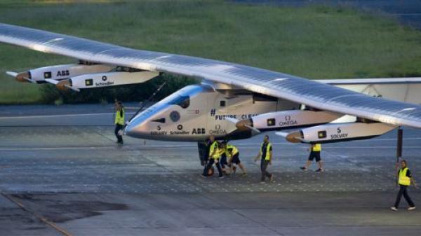 طائرة " سولار إمبولس 2 " قد تحط بالمغرب في أول رحلة لها حول العالم بدون وقود
