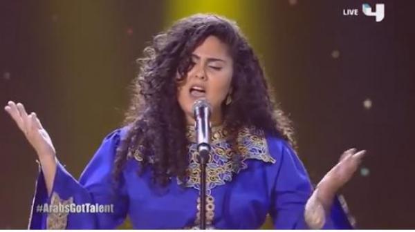 المغربية عبير العابد تدهش الحكام بصوتها