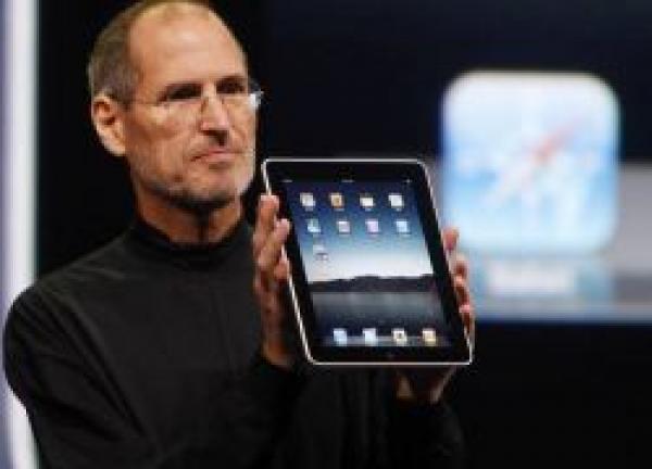 لماذا لم يسمح ستيف جوبز لأولاده باستعمال الآي باد وآي فون والآب بود؟!