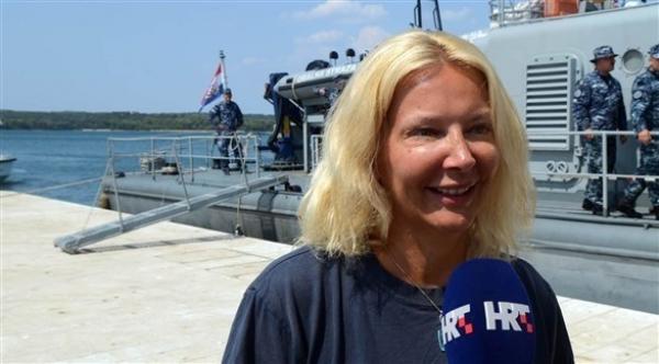 نجاة بريطانية بعد بقائها 10 ساعات تائهة في البحر