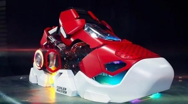 صندوق حاسوب على شكل حذاء رياضي من "كولر ماستر"