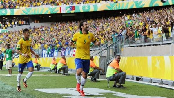 البرازيل إلى نهائي كأس القارات بعد فوز صعب على الأوروغواي