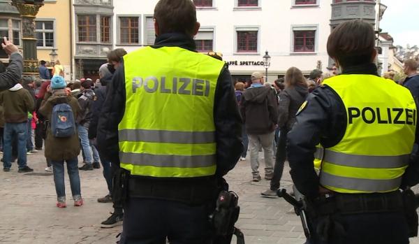 احتجاجات في سويسرا والبوسنة وإيطاليا ضد القيود المفروضة بسبب جائحة كوفيدـ19