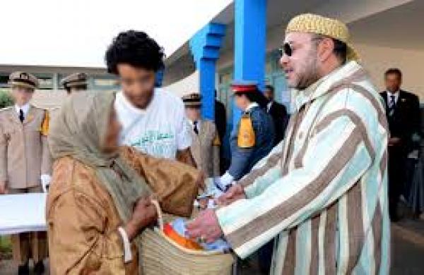 بعد فاجعة الصويرة.. هذا ما أمر به الملك محمد السادس بخصوص "إعانات الفقراء"
