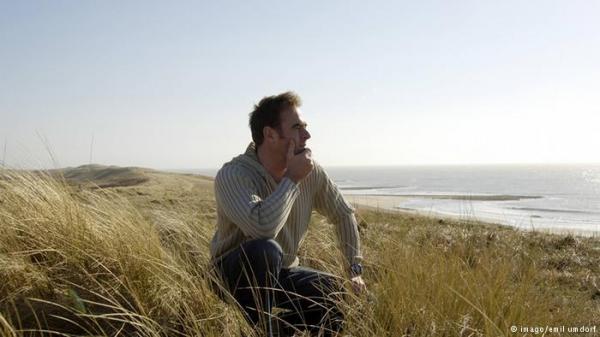 لماذا تطول عزوبية البعض رغم البحث الدائم عن الشريك؟