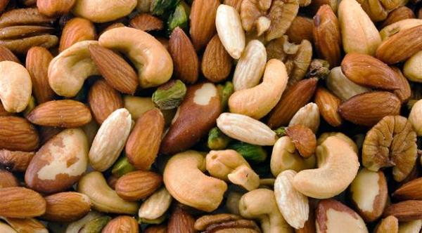 أهم 8 مصادر غذائية تخفف التوتر والقلق