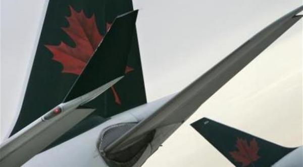 كندية تنجب طفلة في طائرة فوق المحيط الهادئ