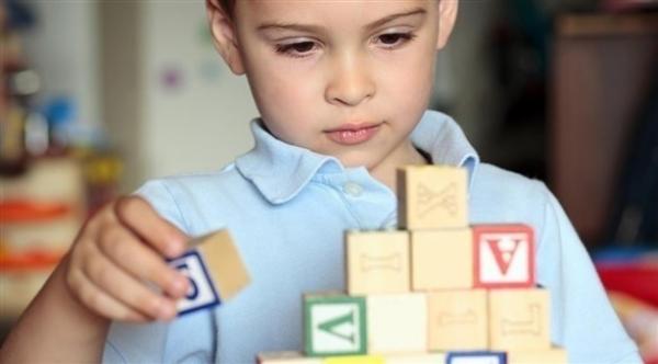 التوتر في الطفولة يؤدي إلى شيخوخة العواطف