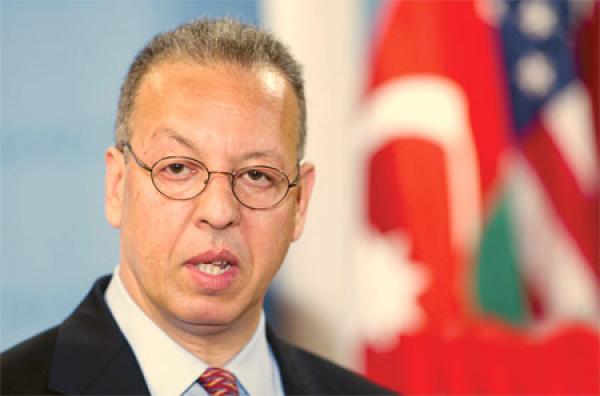 في مُهمة دولية .. الدبلوماسي المغربي جمال بنعمر يقود وفداً أممياً للعيون وسط تحفظ البوليساريو