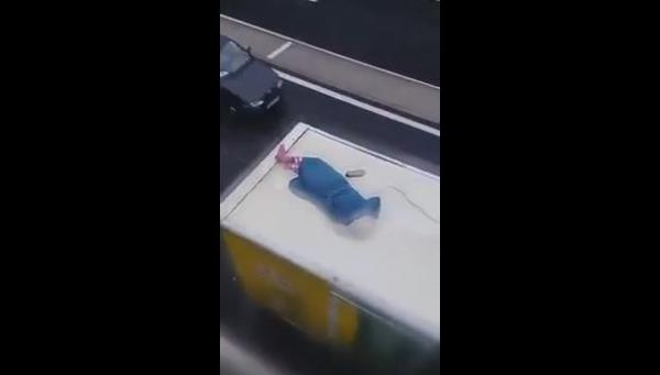 بالفيديو: محاولة انتحار سيدة من أعلى جسر في طنجة