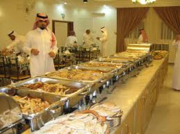 بالفيديو .. هذا هو مصير بقايا طعام الأفراح والمناسبات في السعودية