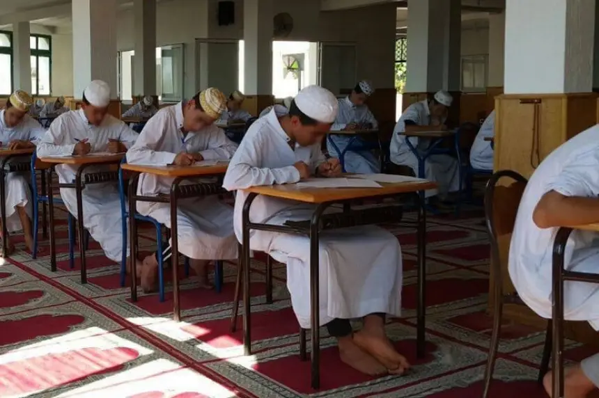 الحكومة تصادق رسميا على صرف مكافأة للعاملين بمؤسسات التعليم العتيق ومنحة دراسية للتلاميذ والطلبة بها