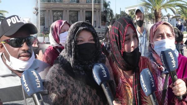 الدار البيضاء ..العاملون في الحمامات يخرجون للاحتجاج بالشارع ويستغيثون بالسلطات لإنقاذهم من الفقر (فيديو)