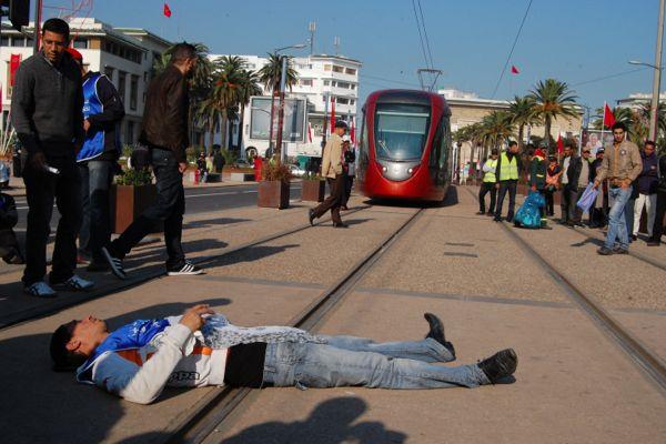 مصرع سائق دراجة نارية على إثر اصطدام بقاطرة طرامواي بالدار البيضاء