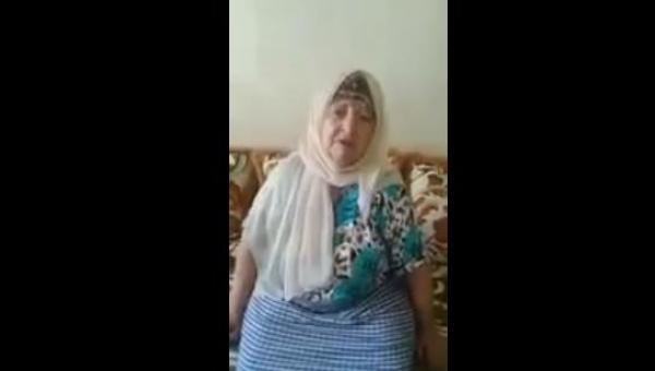 والدة ريشارد عزوز تتبرئ من ابنها و تصرخ عاش الملك