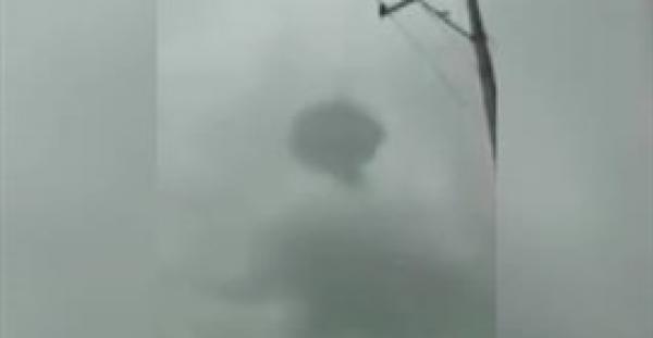 بالفيديو.. لقطات غريبة لطبق طائر يظهر في سماء مدينة مكسيكية