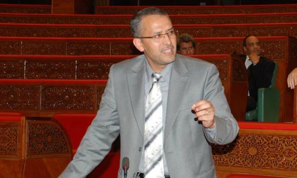 لهذا السبب تطالب 5000 جمعية بنكيران بإلغاء الوزارة المكلفة بالعلاقات مع البرلمان و المجتمع المدني