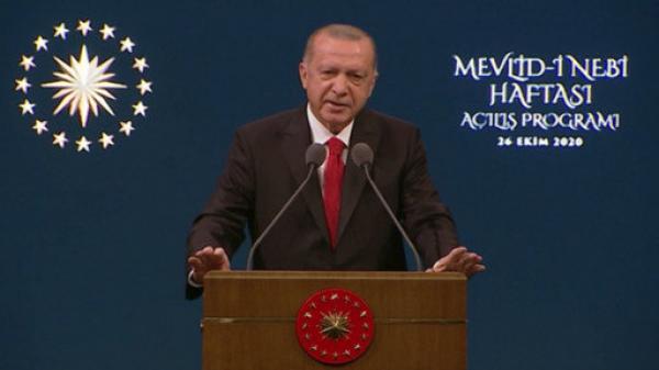 أردوغان يتهم فرنسا بالإساءة إلى الإسلام ويدعو لمقاطعة منتجاتها