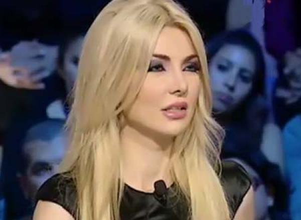 إدارة الفايسبوك لم تسمح لعارضة لبنانية بالتعري "لأسباب إنسانية"