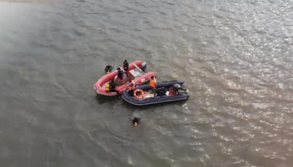 بالفيديو: عمليات البحث تتواصل لاستخراج جثة غريق بـ"بين الويدان" والدرك يستعين بالدرون والدراجات الرباعية