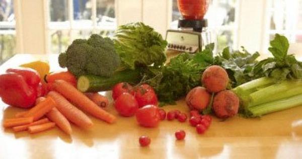 الاعتناء بالتغذية السليمة يقى من فرص فقدان البصر