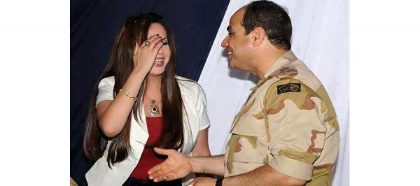 صحافية مصرية تتحرش بالسيسي وتعرض نفسها للزواج أو "ملك اليمين"!