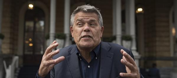 عجوز يلجأ إلى القضاء لتصغير عمره 20 عاماً لسبب غريب!