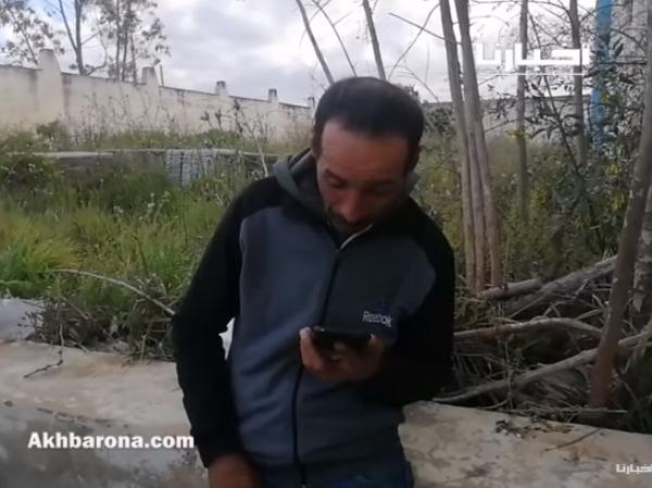 مواطن مغربي تقطعت به السبل يعثر على أهله.. مشهد مــؤثر جدا
