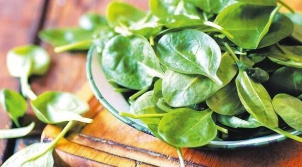 يقي من الأمراض ويحارب الشيخوخة..تعرف على فوائد فيتامين K