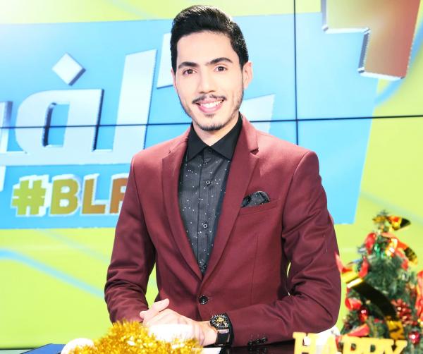 بالصورة: "فهد الهاشمي" أول إعلامي مغربي يحصل على "الإقامة الذهبية" من "الإمارات"