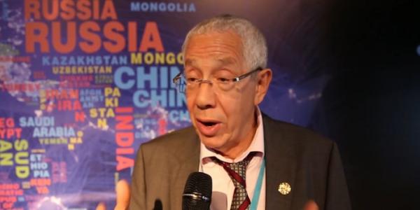 "عيوش" يخرج عن صمته بعد انتشار خبر إقالة الملك له من المجلس الأعلى للتربية والتكوين