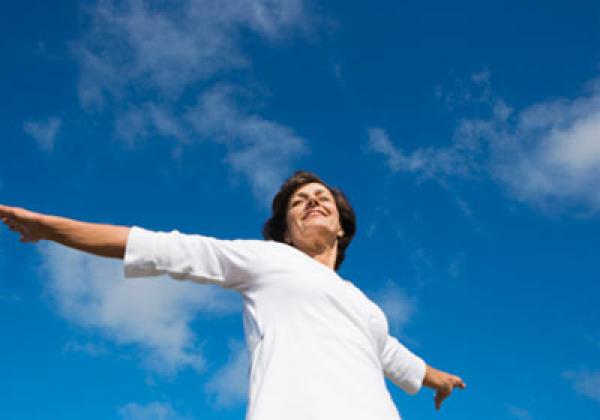 دراسة: المرأة تبدو أقل شبابا يوم الأربعاء من كل أسبوع