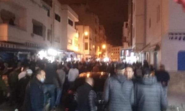 المضيق .. توقيف محتجين على خلفية مسيرة ليلية للمطالبة باقامة صلاة التراويح