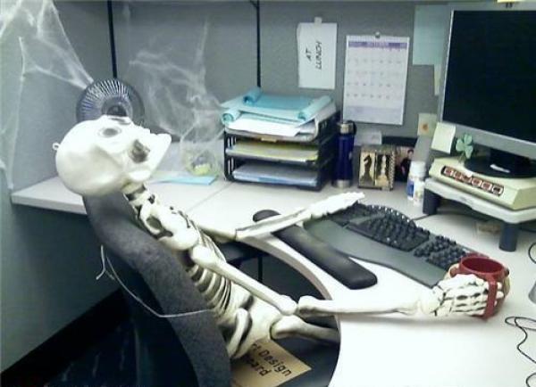 مبديع يكشف عن وجود موتى يتلقون أجورهم الشهرية مثلهم مثل باقي الموظفين العاديين