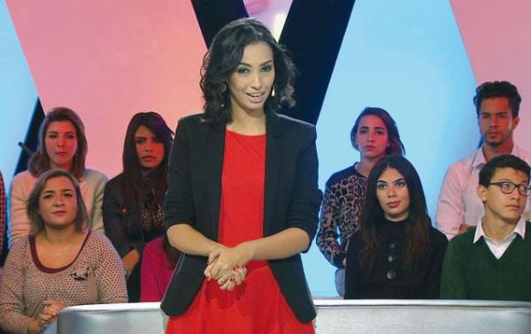 برنامج تغريدة يمتنع عن عرض وصلة فنانة مغربية بسبب لباسها المكشوف