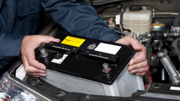 أفضل الطرق للحفاظ على بطارية سيارتك من التلف والسرقة