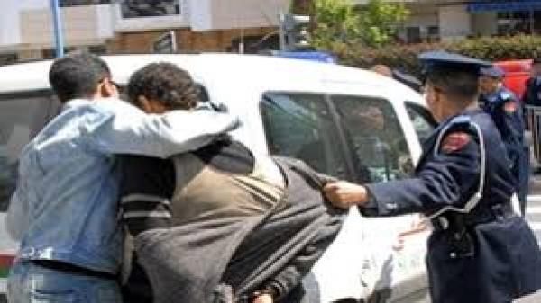 خطير .. شابان في حالة تخدير يقتحمان اعدادية للانتقام من أستاذ 