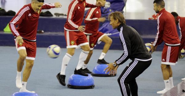 المنتخب المغربي يجري ثاني حصة تدريبية بصفوف مكتملة و تحت أمطار غزيرة
