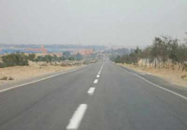 تدشين طريق إقليمية على طول 55,3 كلم بين بئر انزران وكليبات الفولة بإقليم وادي الذهب تخليدا لذكرى المسيرة الخضراء