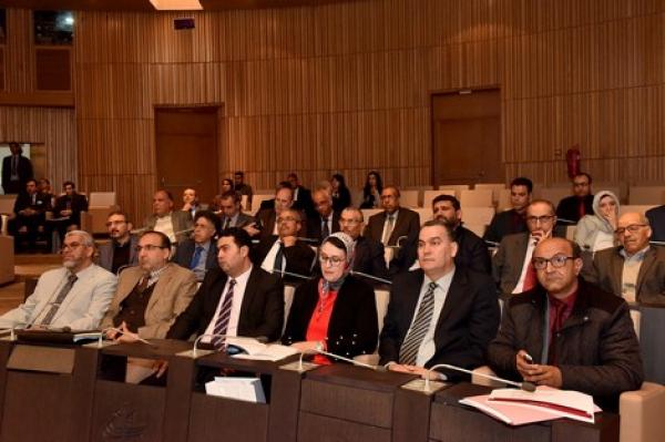 مجلس عزيمان يهاجم وزارة التعليم وتوظيفها المباشر للمتعاقدين