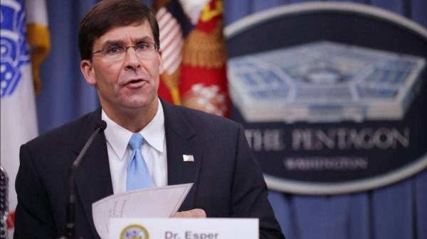 ترامب يقيل وزير الدفاع مارك إسبر