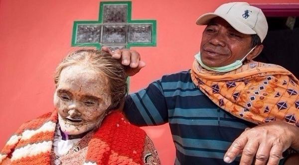 بالصور: أموات يعودون إلى الحياة في أندونيسيا